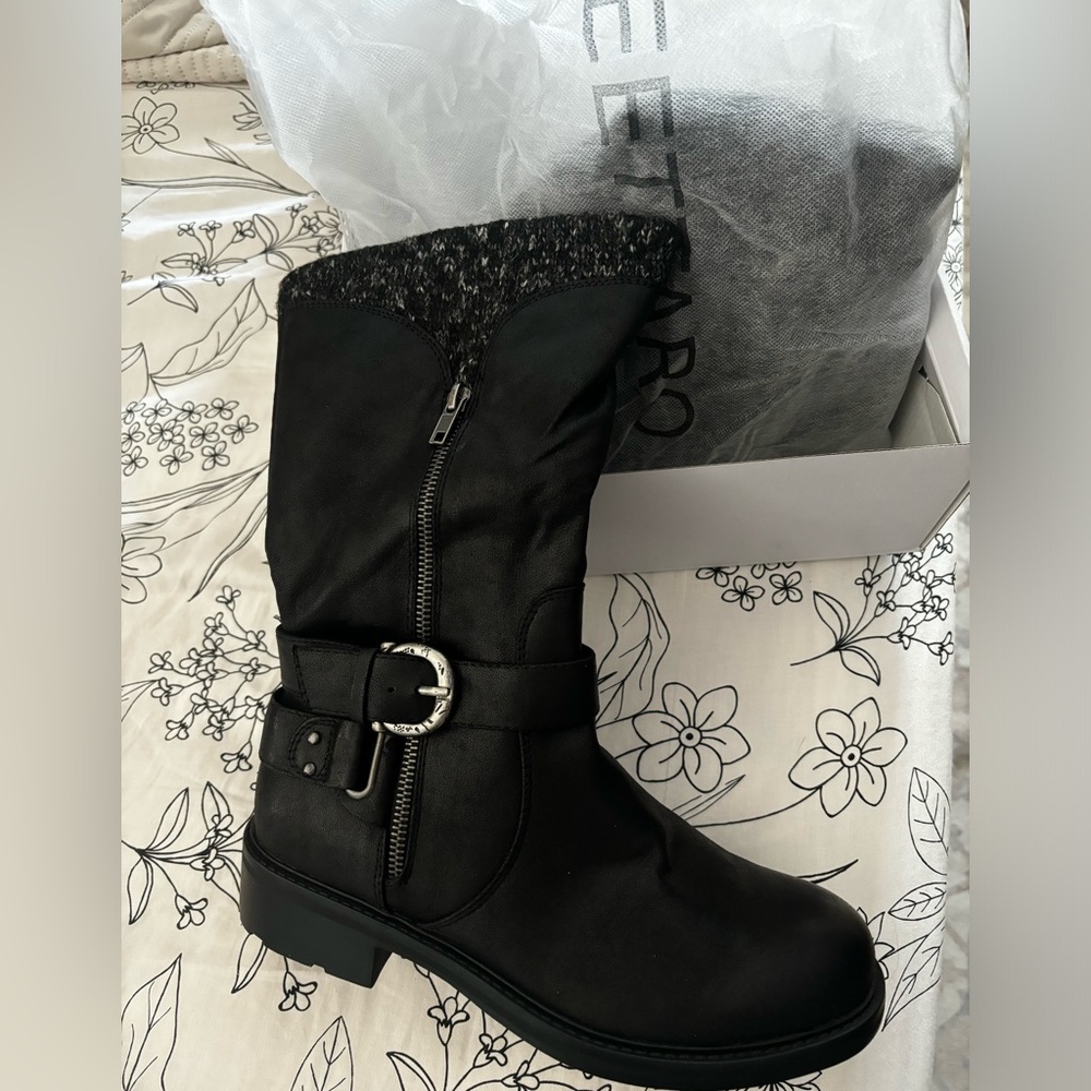Women’s black boots